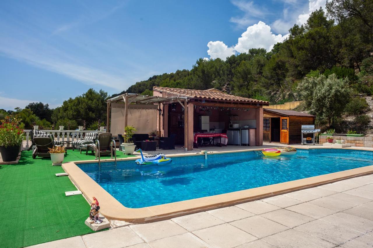 Appartement Avec Piscine Et Cuisine Roquefort-la-Bédoule Zewnętrze zdjęcie